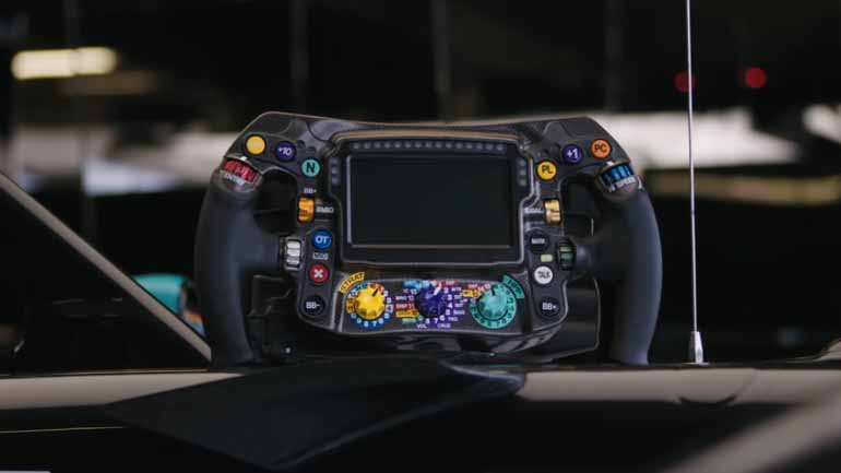 Το τιμόνι ενός μονοθεσίου της F1 είναι μαγεία